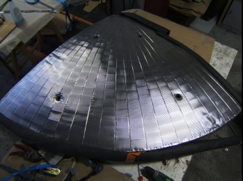 Portion de sphère d'écran thermique en construction