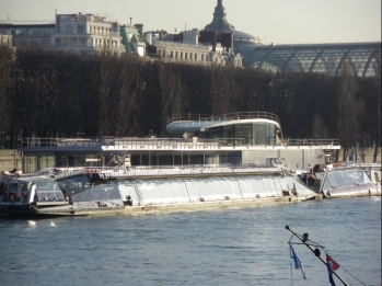 Réaménagement du ponton embarquement des Bateaux Mouches à Paris